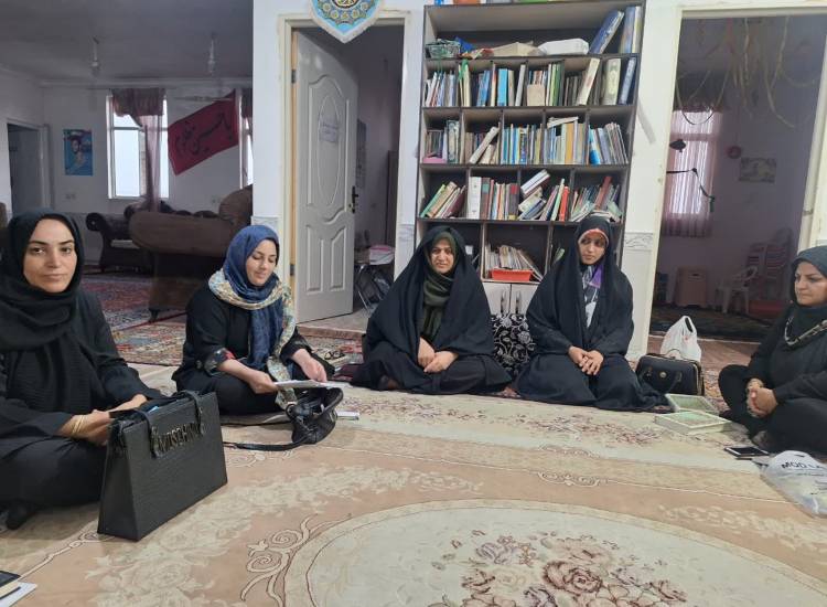 نشست حلقه صالحین با موضوع پیشگیری از طلاق